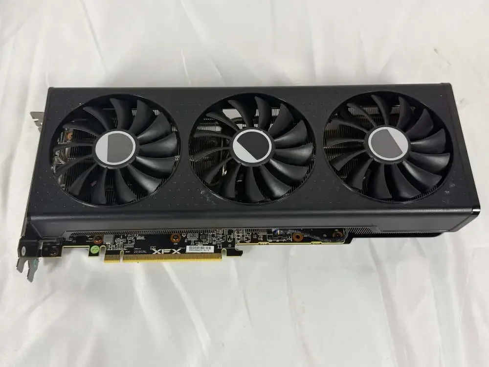 XFX Speedster QICK 319 Radeon RX 7700 XT Black Edition